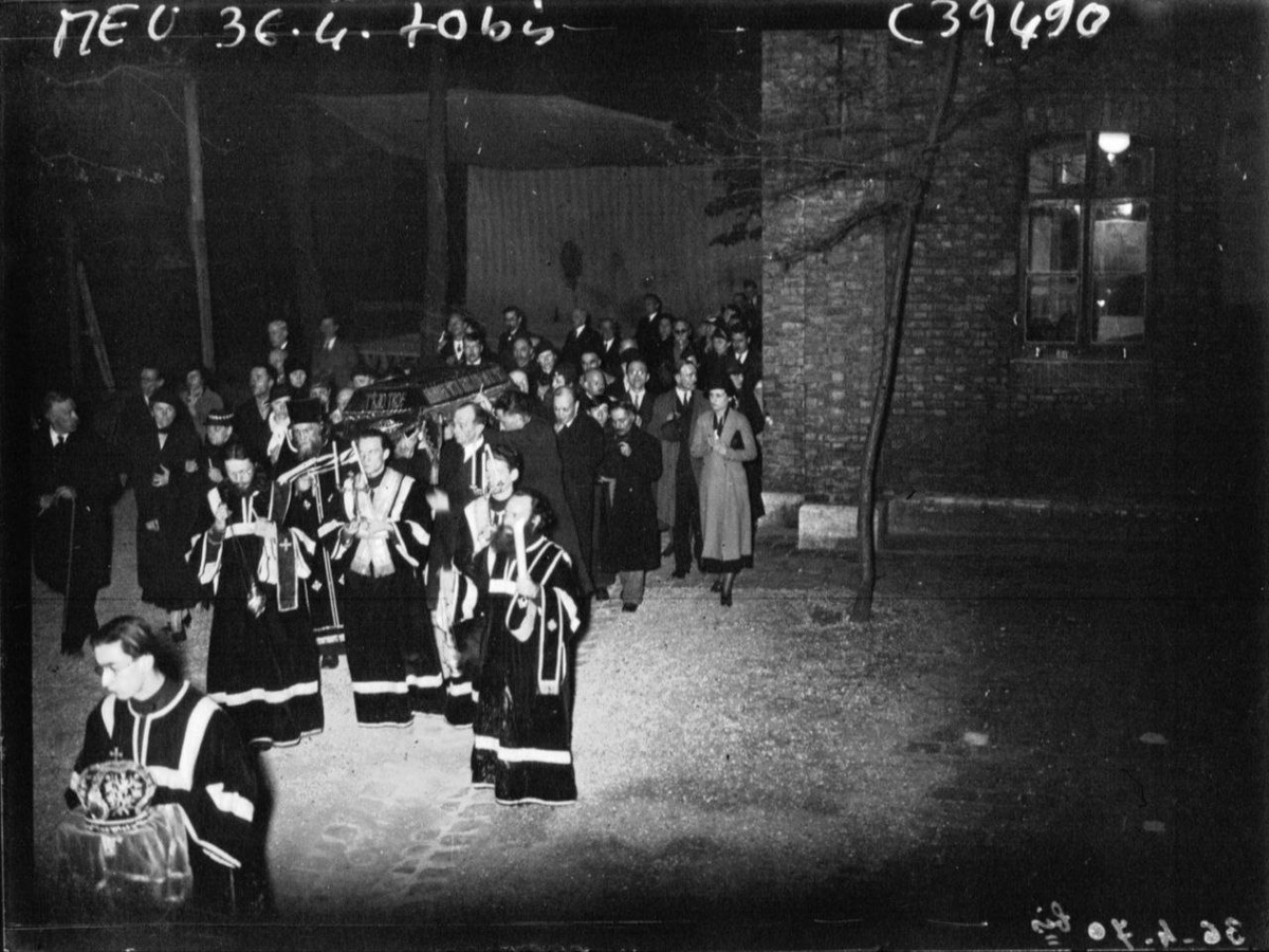 Служба в Русском зарубежье. 
Свято-Сергиевское подворье. Париж, 1936 г.