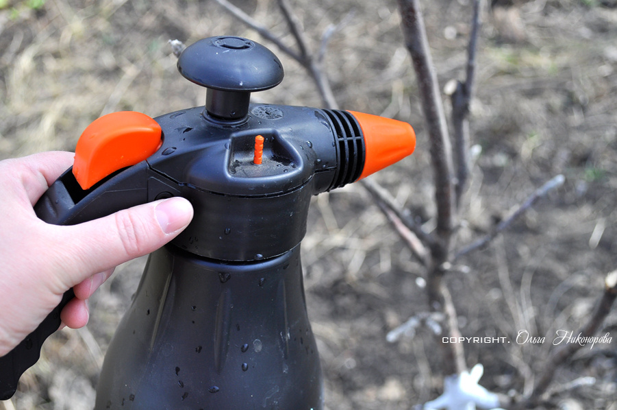 Опрыскиватели применяю разные. 