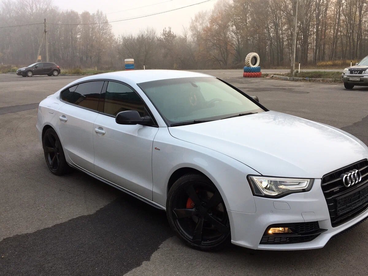 AUDI A5 8W.