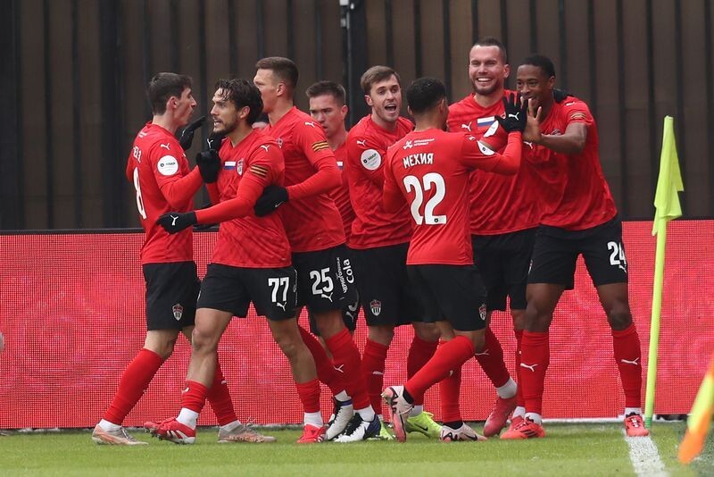    Радость футболистов ФК «Химки». Александр Филин и Эдгардо Фаринья / Источник: © СПОРТ-ЭКСПРЕСС/Федор Успенский