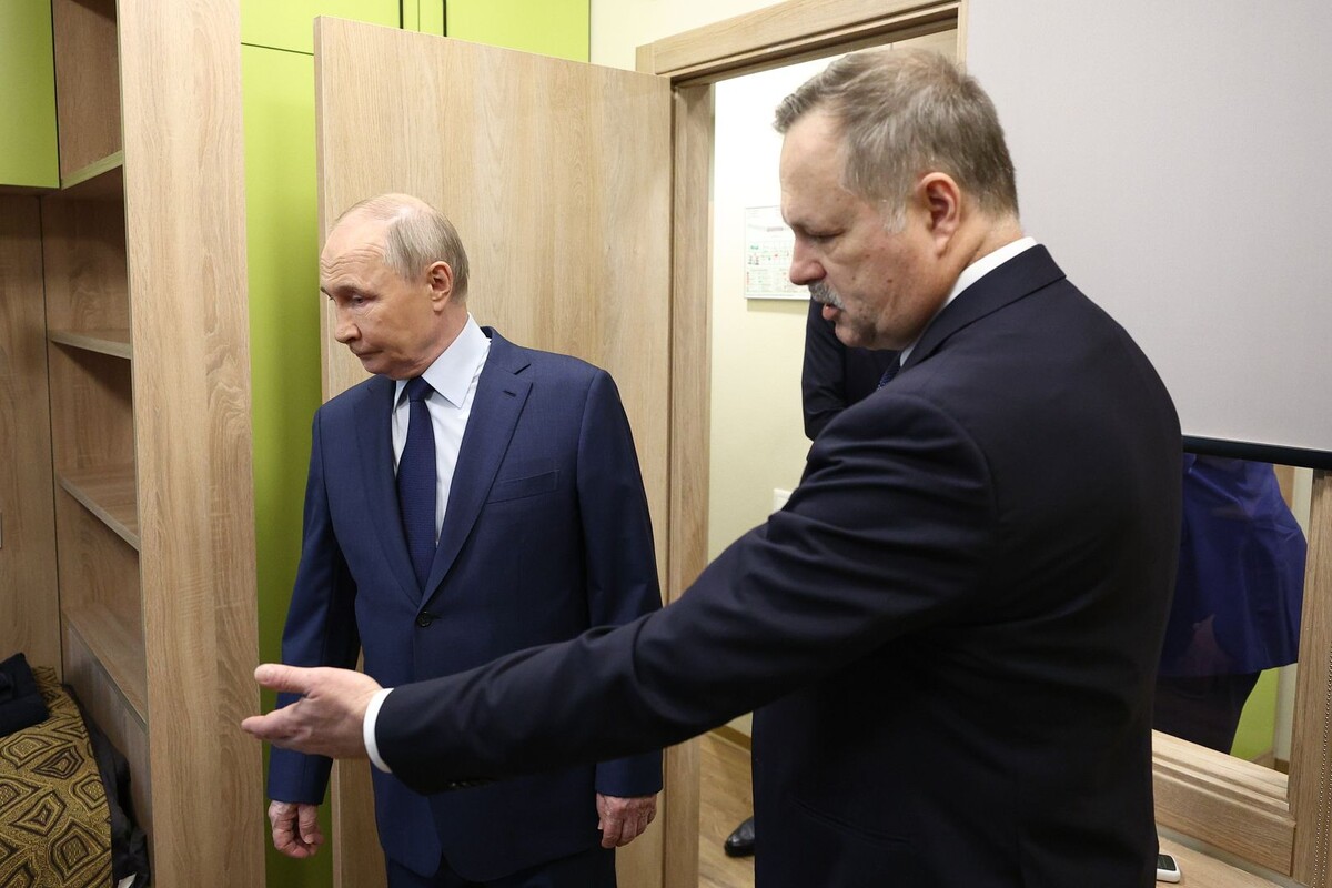    Посещение президентом РФ Путиным МГТУ им. Баумана / Источник: © Сергей Булкин/ТАСС