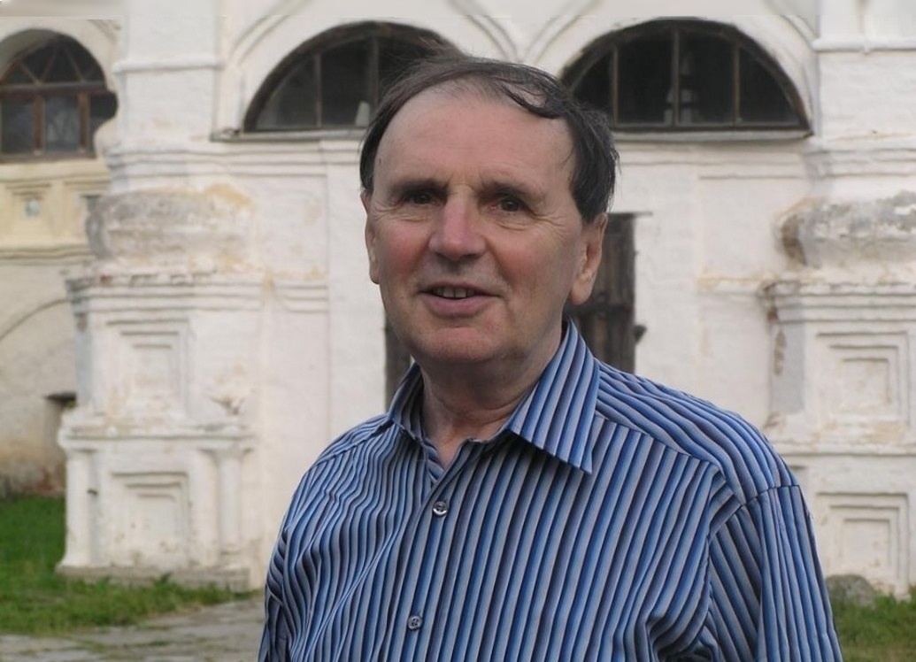 Автор лекции - лингвист Андрей Анатольевич Зализняк