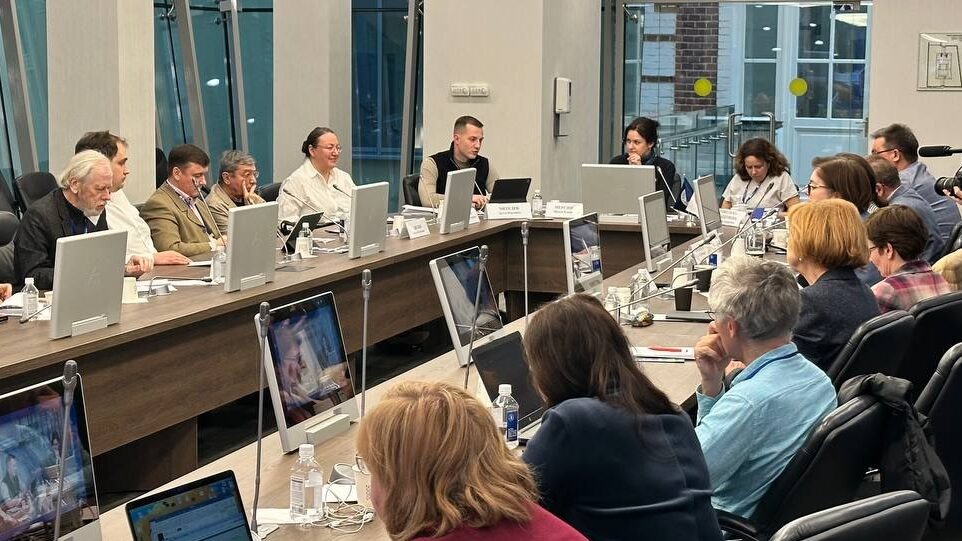    Взаимоотношения НКО и Государства обсудили на круглом столе XXV Ясинской (апрельской) международной научной конференции. Фото: Добро.Медиа