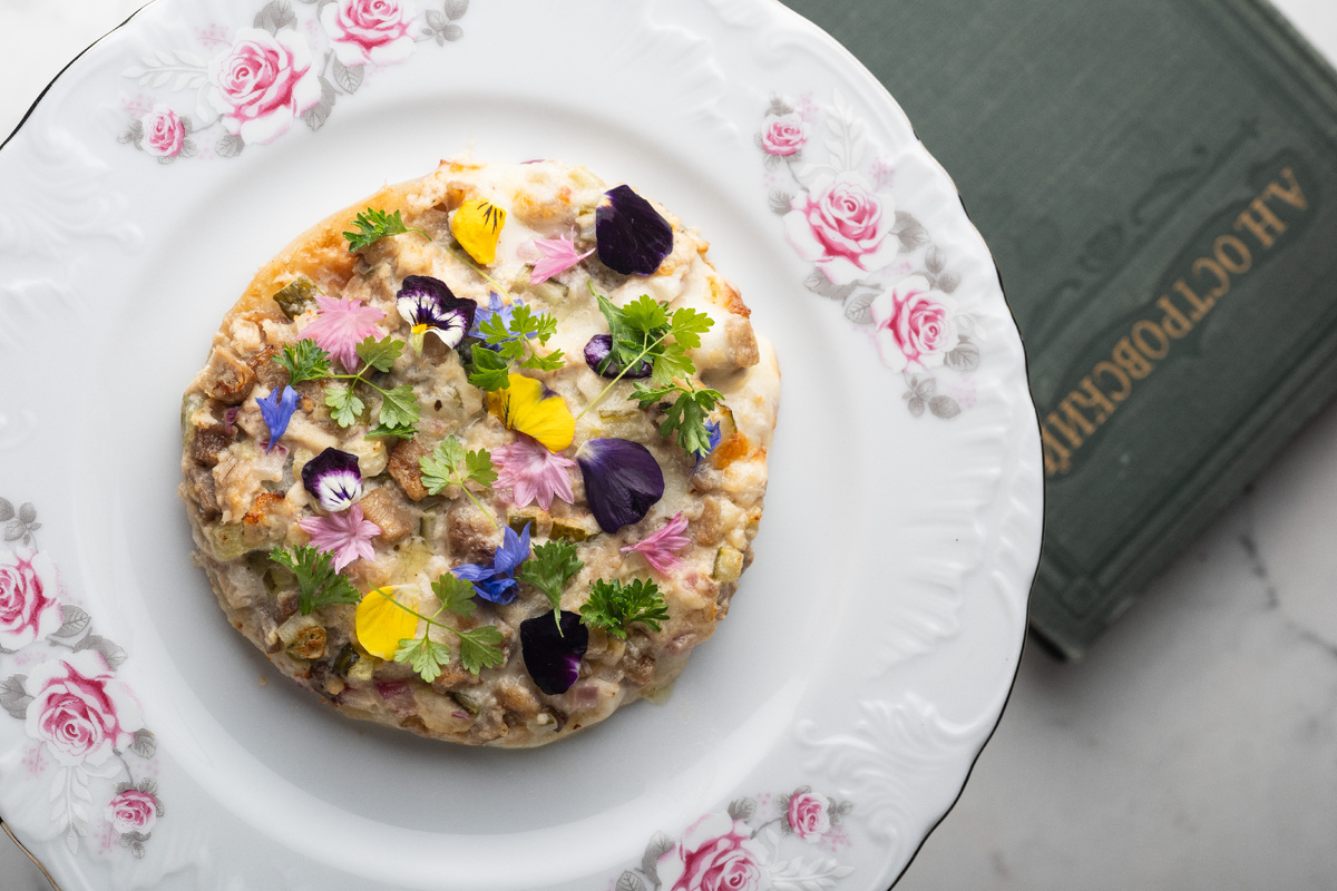 Тартинки с сальпиконом в реторане «Гроза»