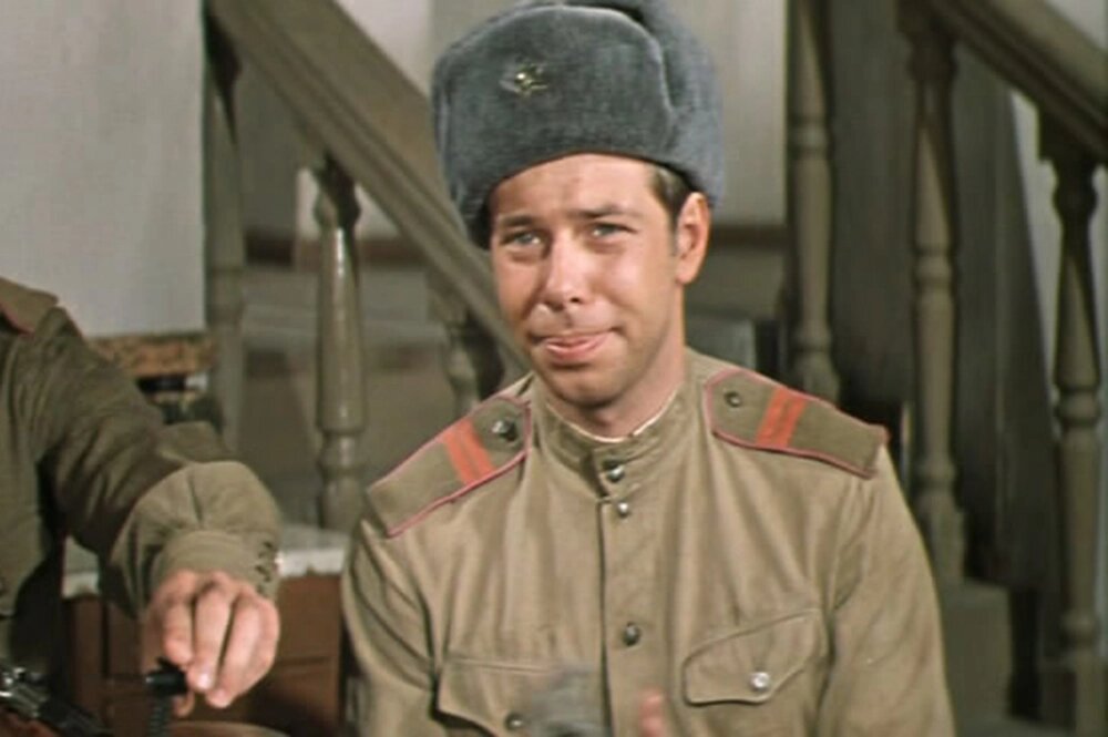    Владимир Герасимов. Кадр из фильма «Аты-баты, шли солдаты...» (1976)