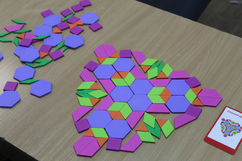    Малолетние преступники мастерили разноцветные фигуры в СИЗО КарелииУФСИН Карелии