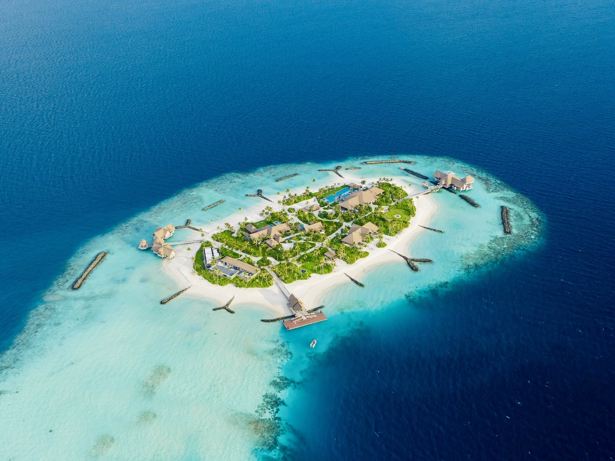 Waldorf Astoria Ithaafushi — Private Island Estate
