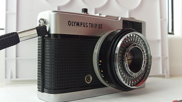 Плёнка не про идеальность. Она про случайность, которая потом становится памятью.