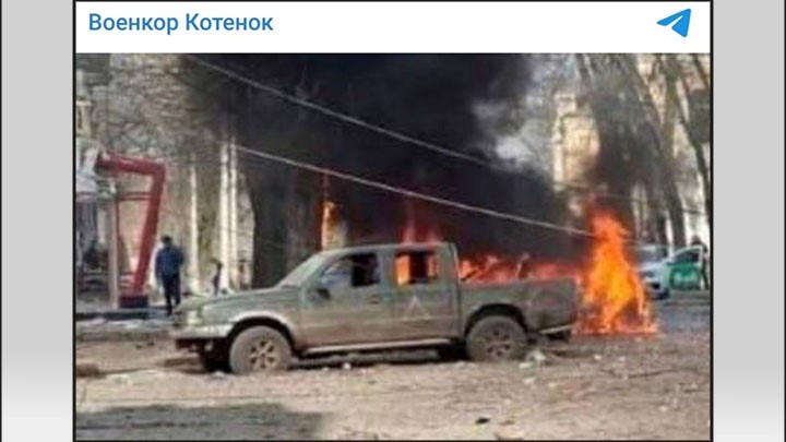 Уничтоженная машина с характерным опознавательным знаком ВСУ. Именно этот знак враг использовал для группировки вторжения//Скриншот страницы из  ТГ-канала Военкор Котенок