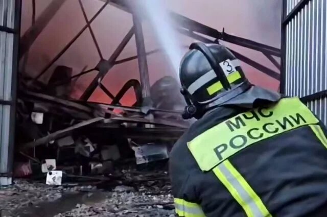    Что за предприятие горит в Курске?