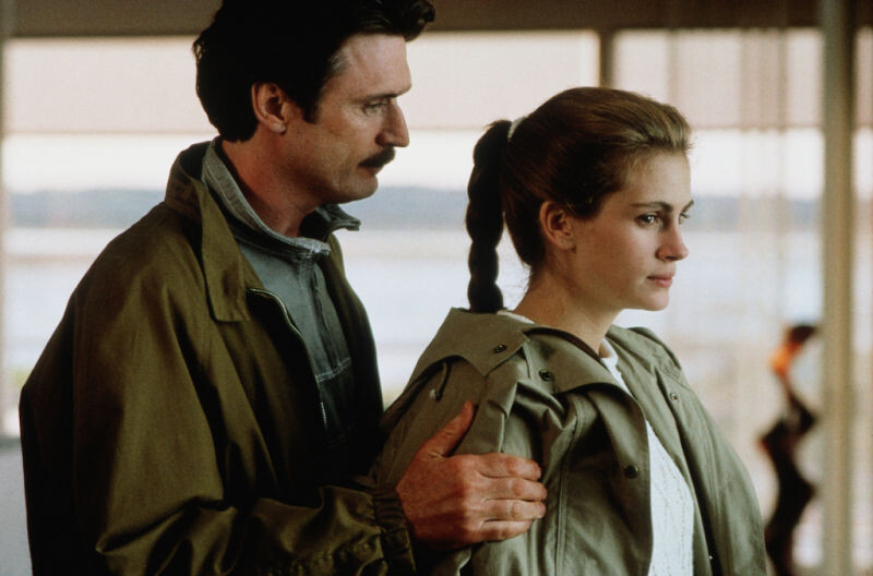 Кадр из фильма «В постели с врагом», 1991 год, режиссер Джозеф Рубин