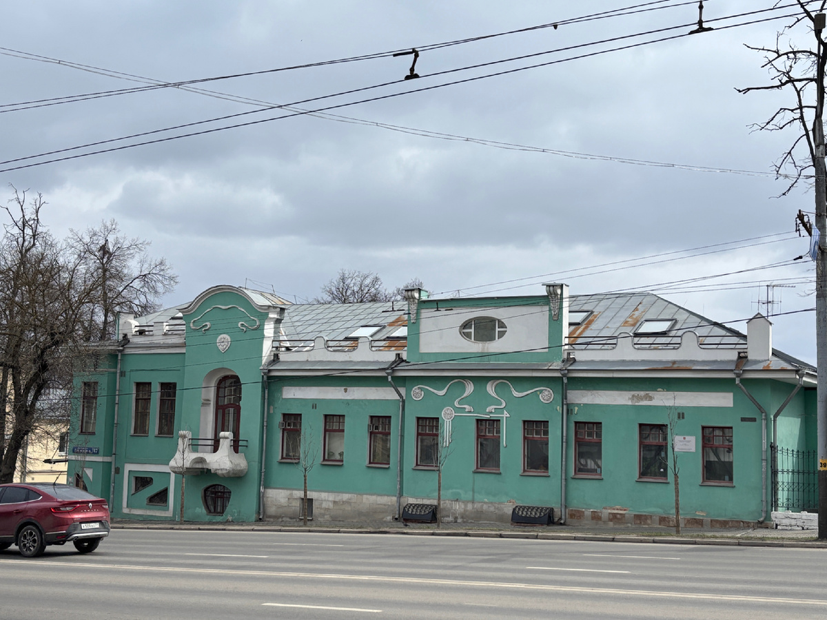 Фото автора. Филиал музея заповедника «Куликово поле» на пр. Ленина находится в особняке купца-мецената С.А. Ермолаева-Зверева 