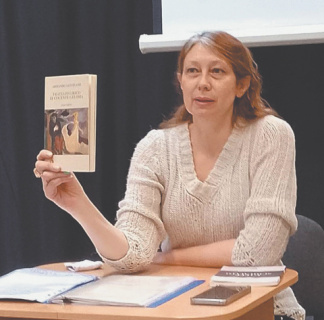 Юлия Архирий рассказала о своих новых поэтических открытиях. Фото Елены Кукиной