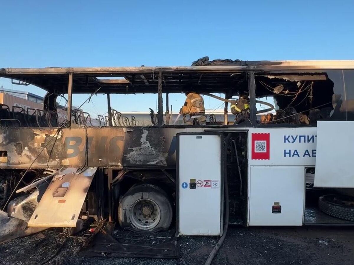    Последствия пожара на автовокзале Владивостока© МЧС Приморского края/Telegram