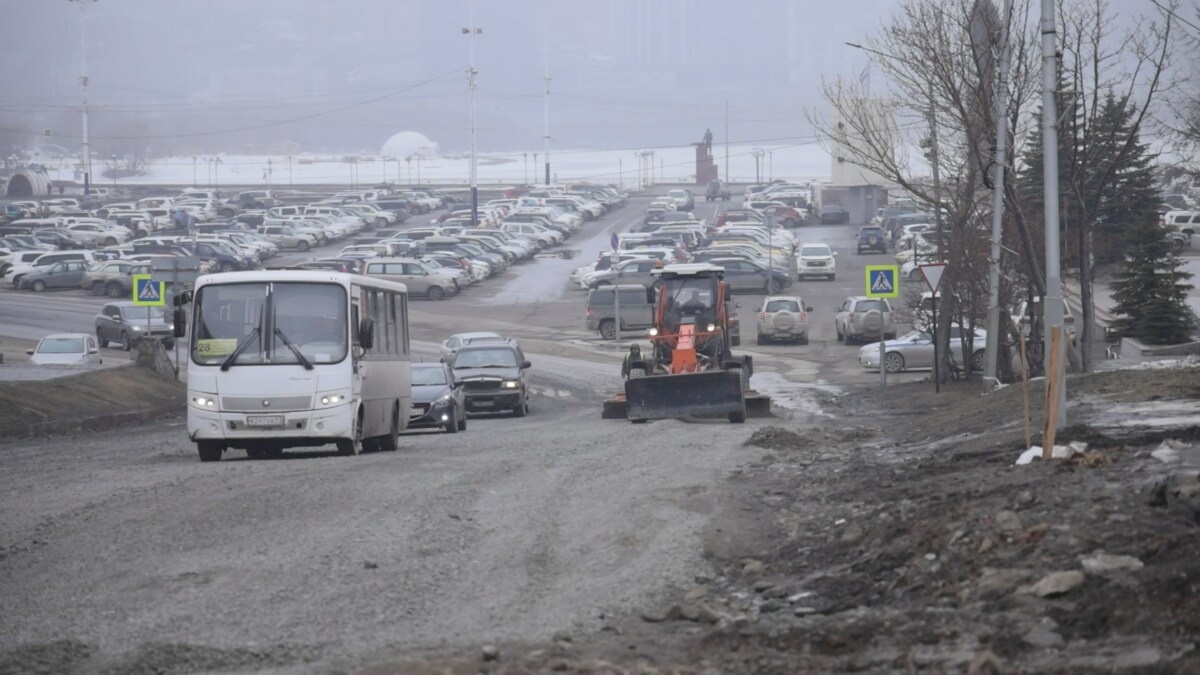 Фото: Дорожные работы на улице Ленинская / kamgov.ru