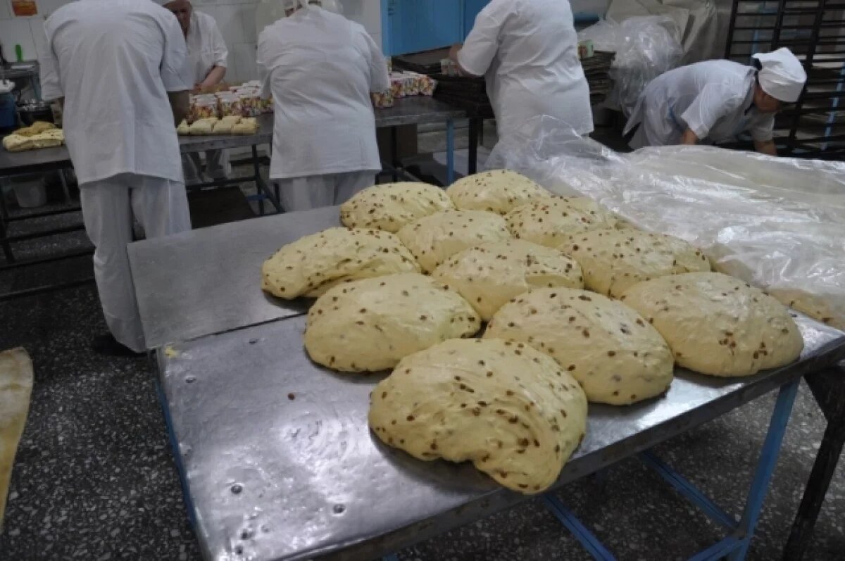    В Хабаровском крае начали печь пасхальные куличи с кофе и клюквой