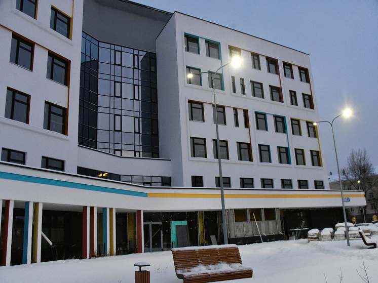     Cтроительство детской поликлиники на улице 22-го Партсъезда. Фото: све.рф