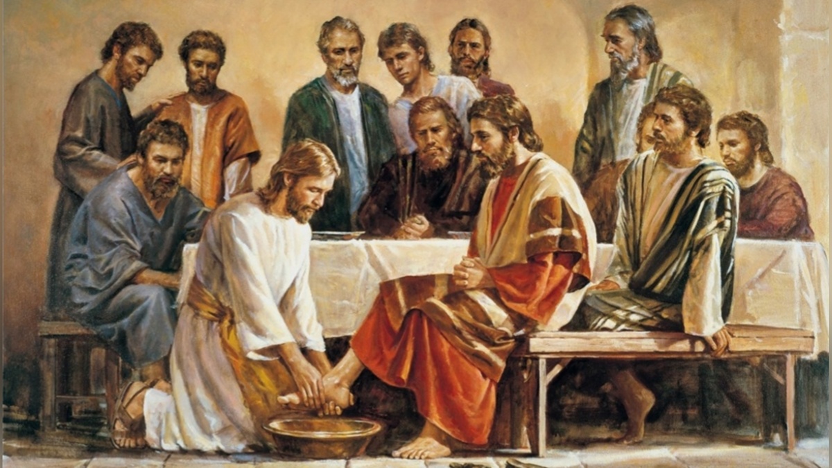 Фото: Тайная вечеря, омовение ног ученикам / steemit.com
