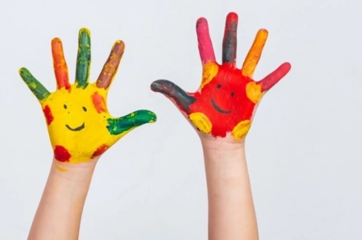    В Омске бизнесмен спрятал детей от матери и судебных приставов