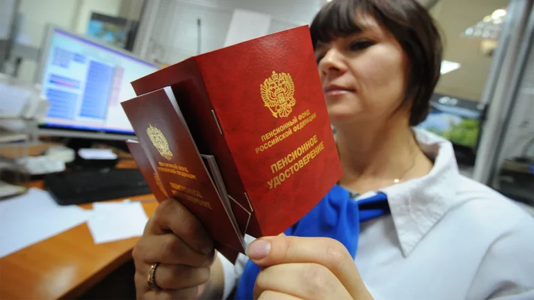 "Пенсия 50 тысяч: Мечта или реальность? Раскрываем секреты расчета и полезные советы для будущих пенсионеров"