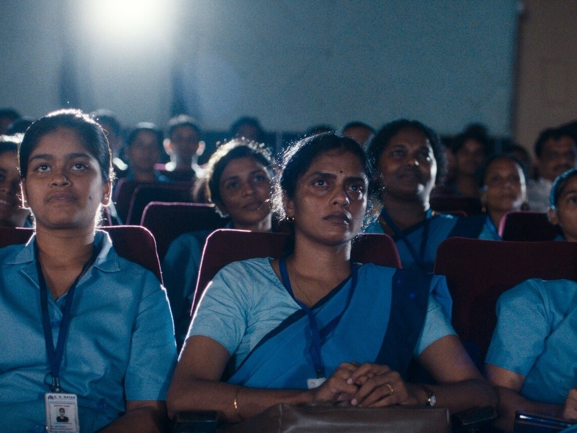 Кадр из фильма "Все, что нам кажется светом".