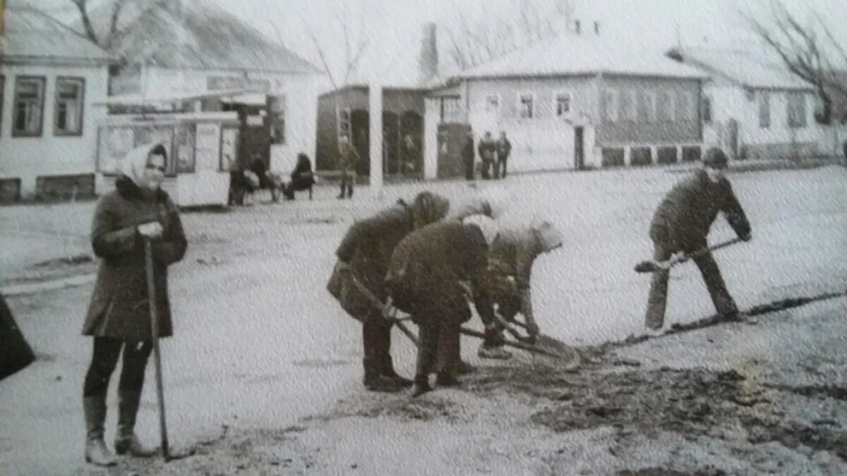 Фото из коллекции Моисеева В.П. Сенная .
