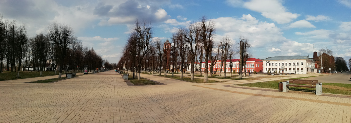 Центральная (Соборная площадь) Старой Руссы. В прошлом Торговая площадь.
