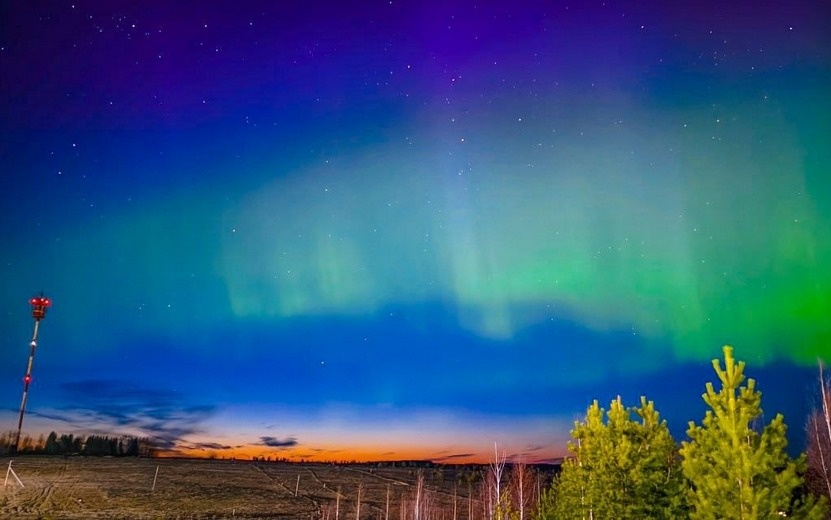    Фотофакт: Удмуртию вновь накрыло северное сияние