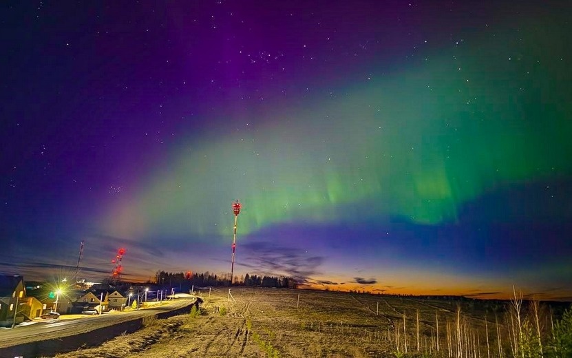  Северное сияние в Удмуртии. Фото: Андрей Ложкин, vk.com/id66552864