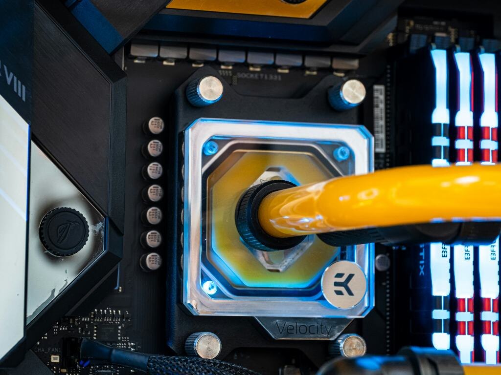 Источник фото: https://unsplash.com/photos/yellow-and-blue-plastic-toy-H7eYwYUFU5c