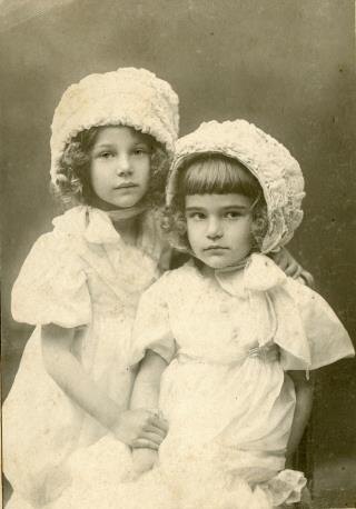 Муза и Виктория Янковские (фото из архива)