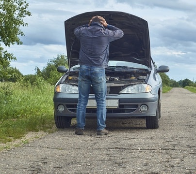 Фото заимствовано - https://stock.adobe.com/ua/search/images?k=old+broken+down+car