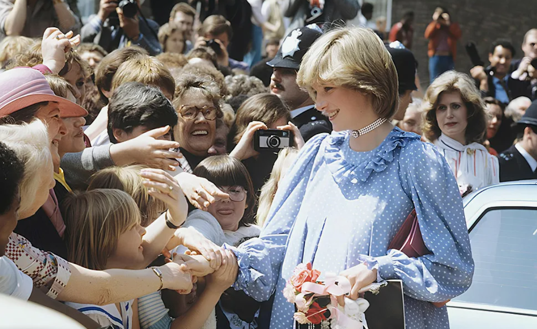 Волонтеры утверждают, что принц Гарри утратил интерес к благотворительности после того, как связал свою жизнь с Меган Маркл