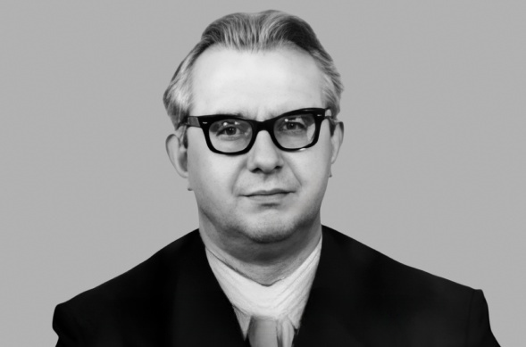 Копнин Павел Васильевич (1922-1971) – советский философ, гносеолог и логик, доктор философских наук (1957), профессор (1958), член-корреспондент АН СССР (1970), академик АН УССР (1967). Внёс заметный вклад в формирование киевской гносеологической школы, за что также иногда причисляется к украинским философам. 
