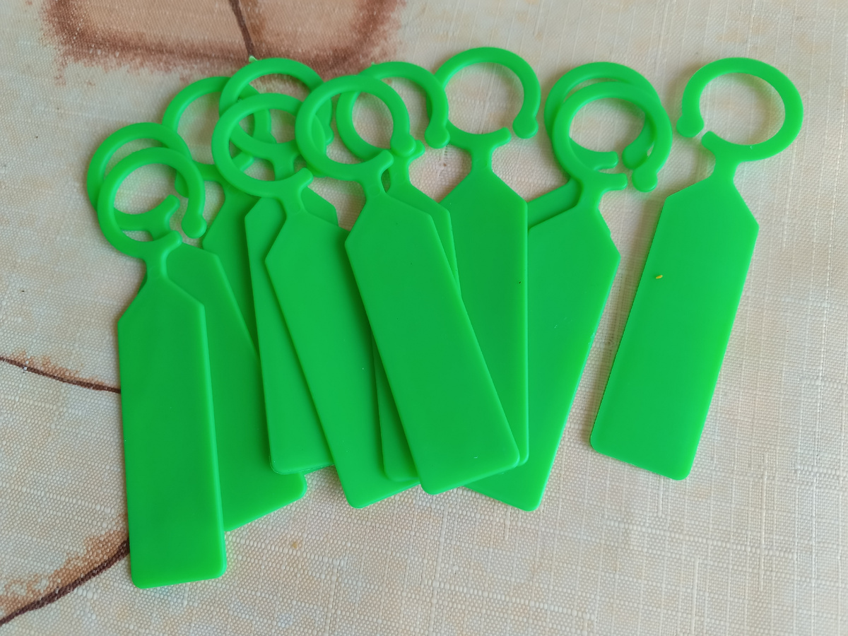 фото автора: навесные садовые бирки