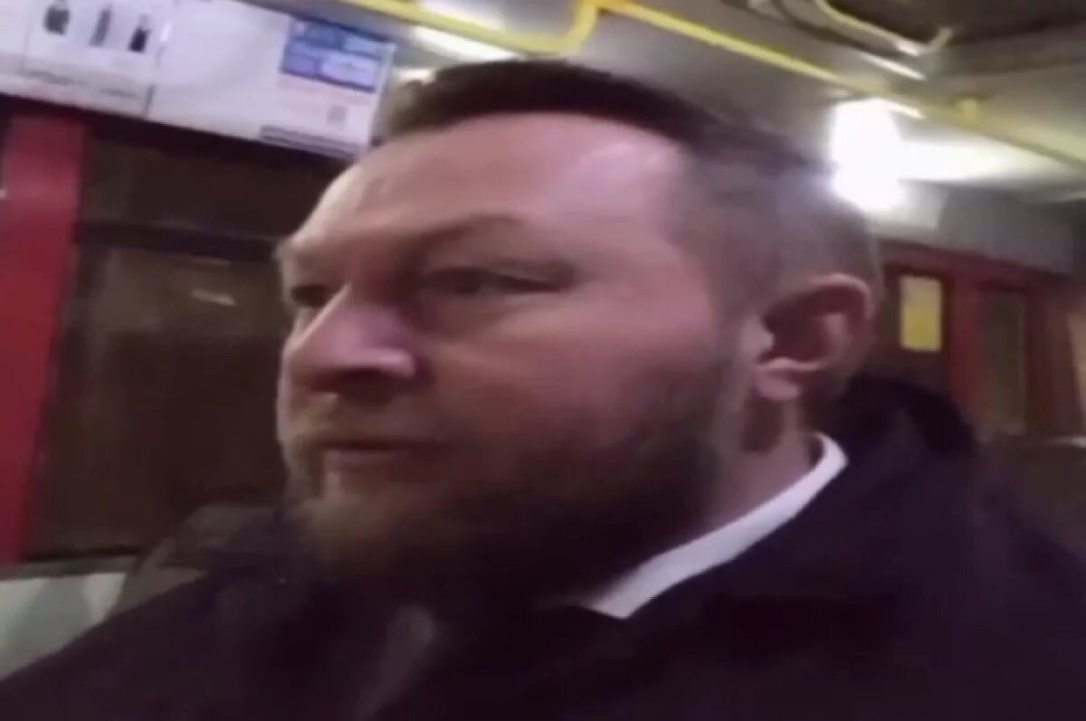    Глава администрации снял свой транспортный эксперимент на видео.