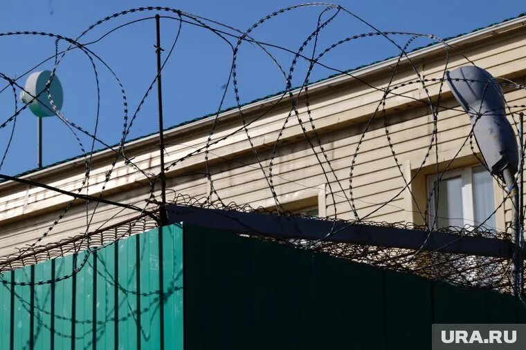 Смотрящего из тюремной лечебницы отправили вновь за решетку. Фото: Екатерина Сычкова © URA.RU