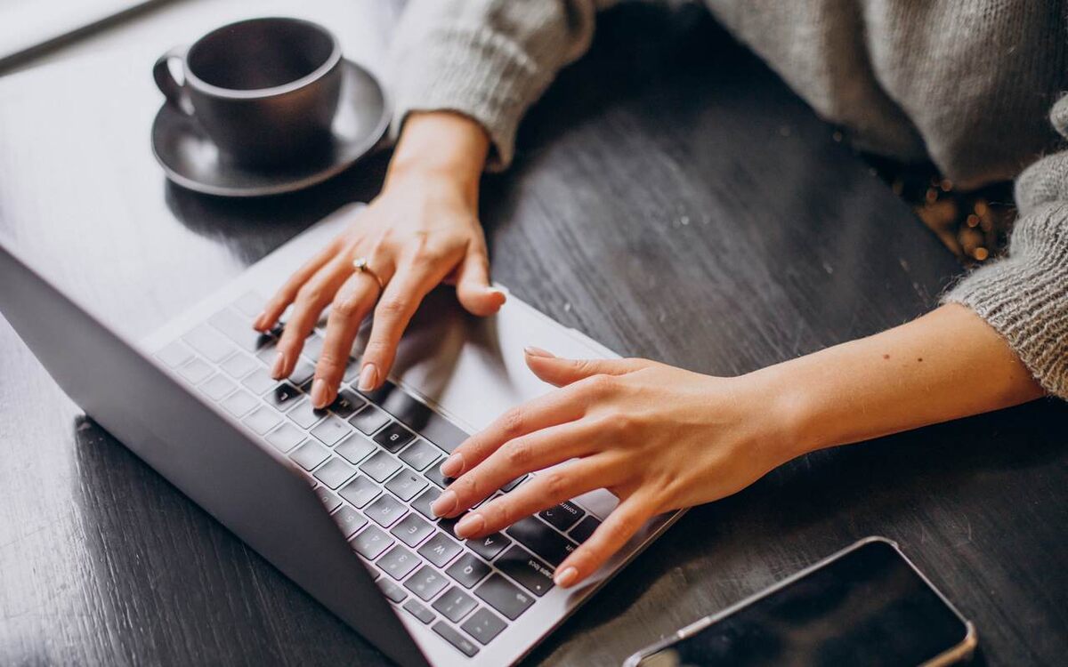    6 из 10 компаний Липецка используют системы автоматизации рекрутинга от senivpetro на Freepik