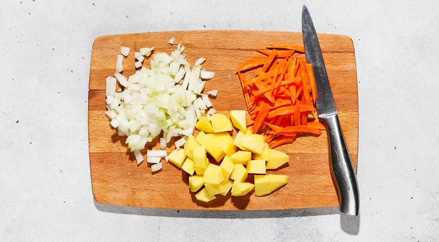   Суп с красной чечевицей и говядиной (gastronom.ru)