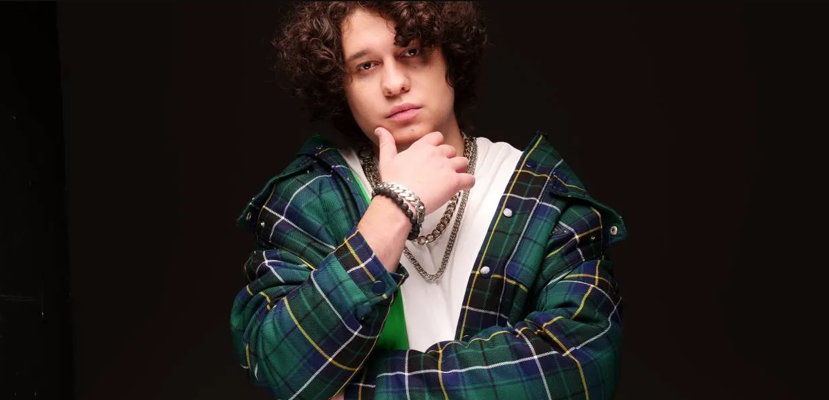 Изображение из свободного доступа: исполнитель Антон Токарев