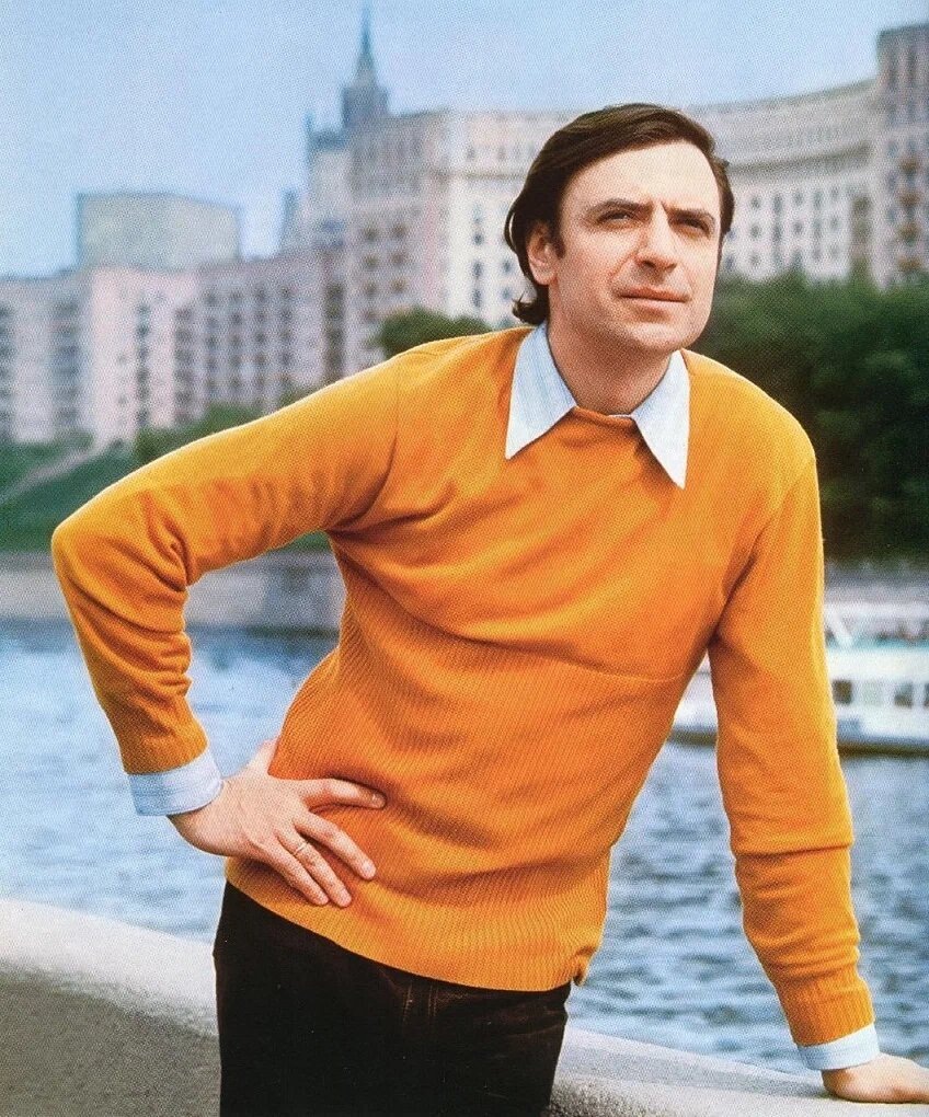 Александр Лазарев