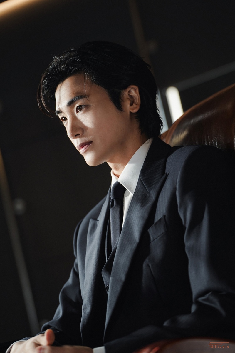 Актёр Пак Хён Сик (Щик). Листайте галерею...