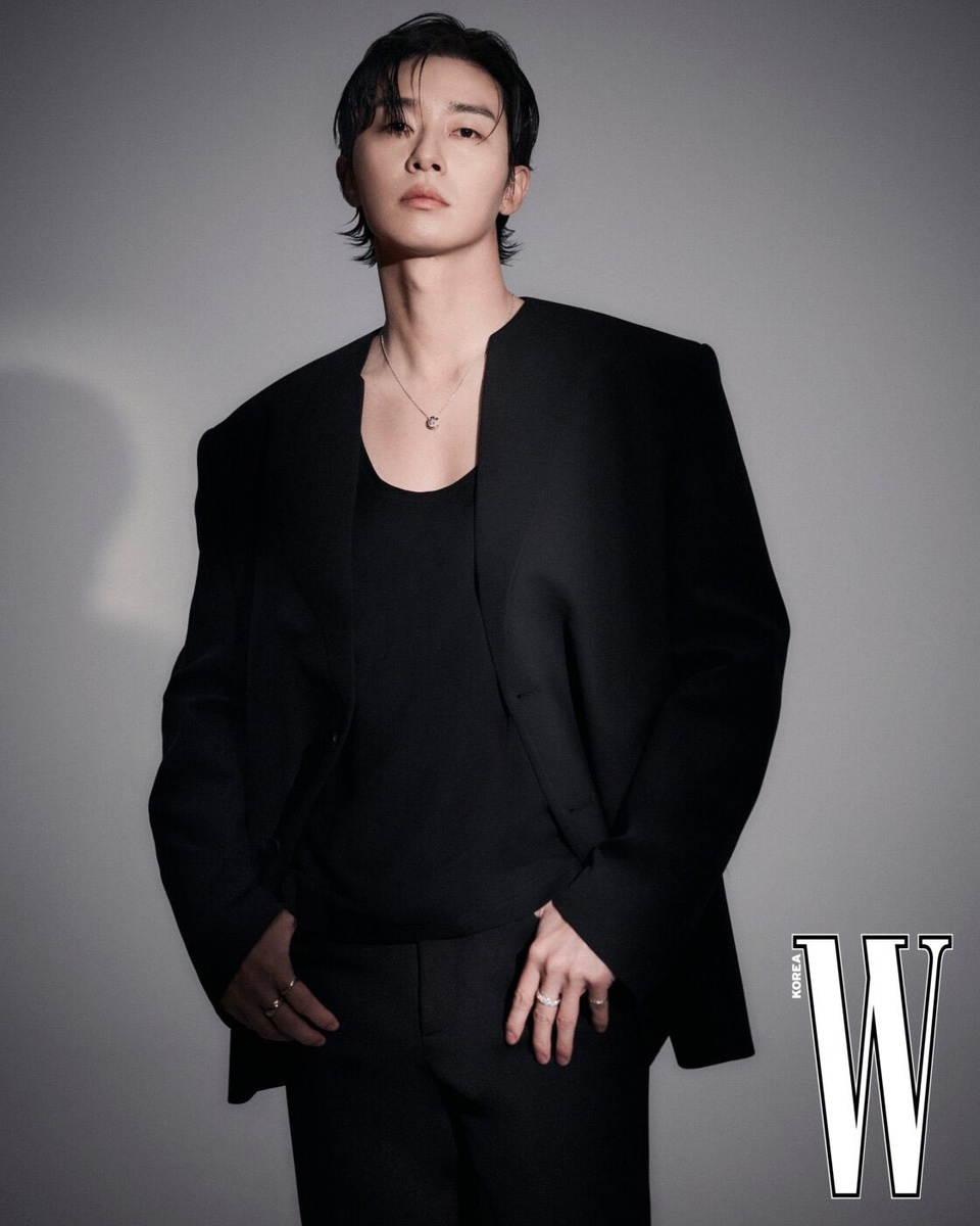 Актёр Пак Со Джун. Листайте галерею...