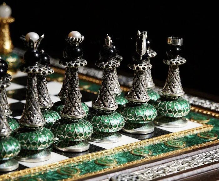 Грабители неоднократно покушались на экспонаты музея Кубачинского художественного комбината. // Фото предоставлено руководством предприятия
