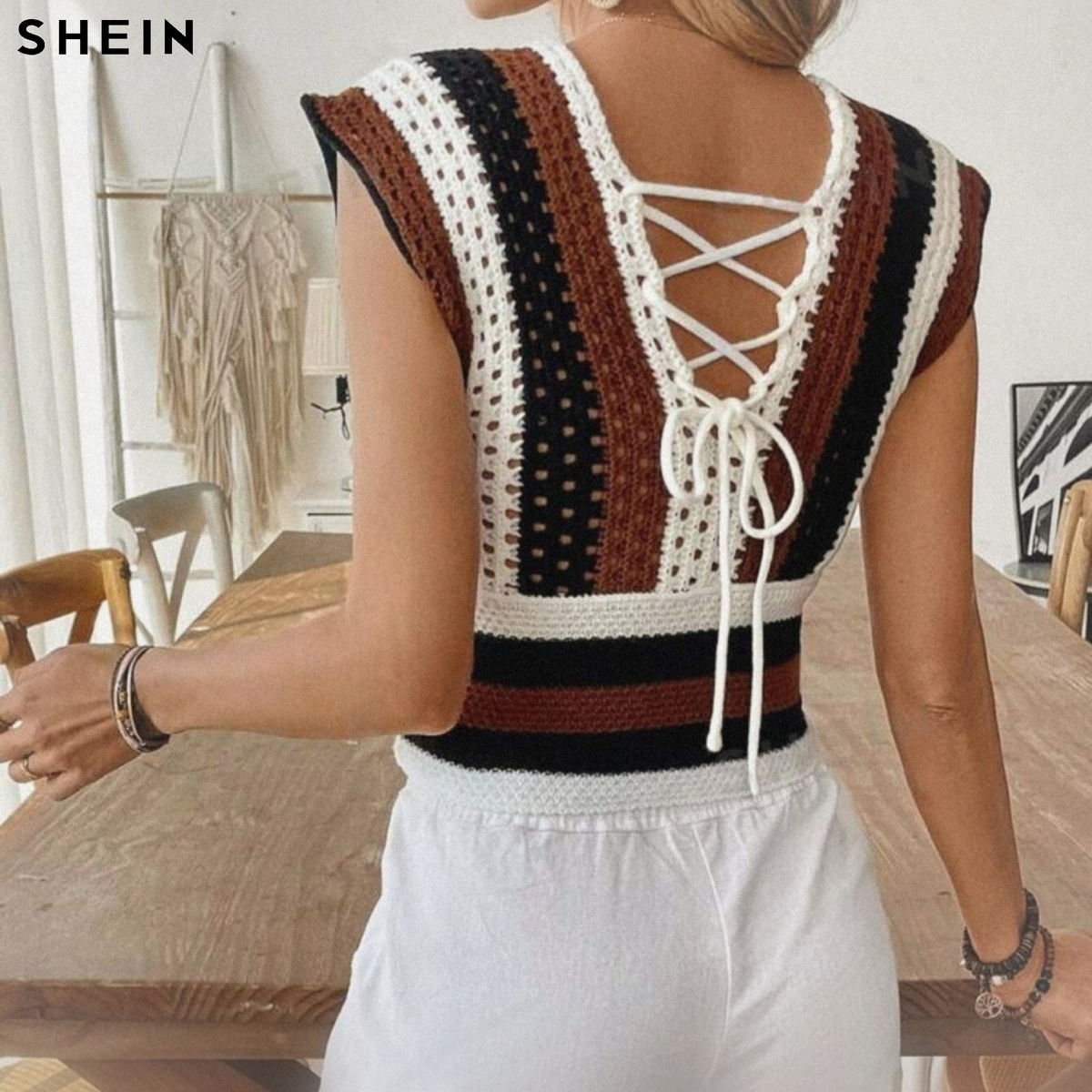 Укороченный топ с завязками на спинке