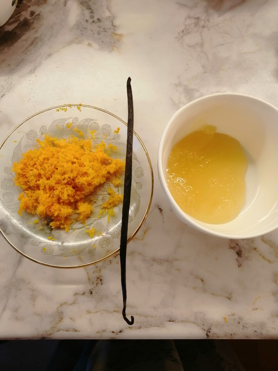 Мед, ваниль, цедра апельсина