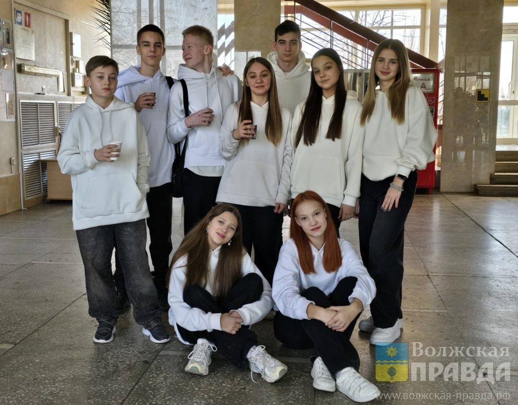 Синяя блЮза📷    Мы очистим наши головы вместе: «Синяя блЮза» демонтировала моду на мат
