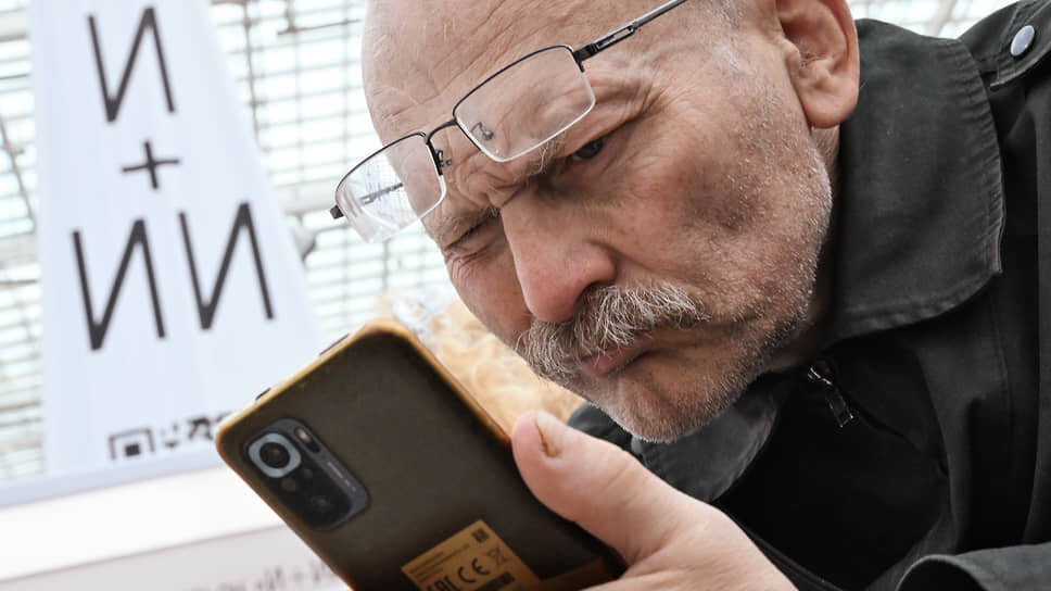 В ПФО 12% работников боятся увольнений из-за внедрения ИИ.📷Фото: Антон Новодерёжкин / Коммерсантъ