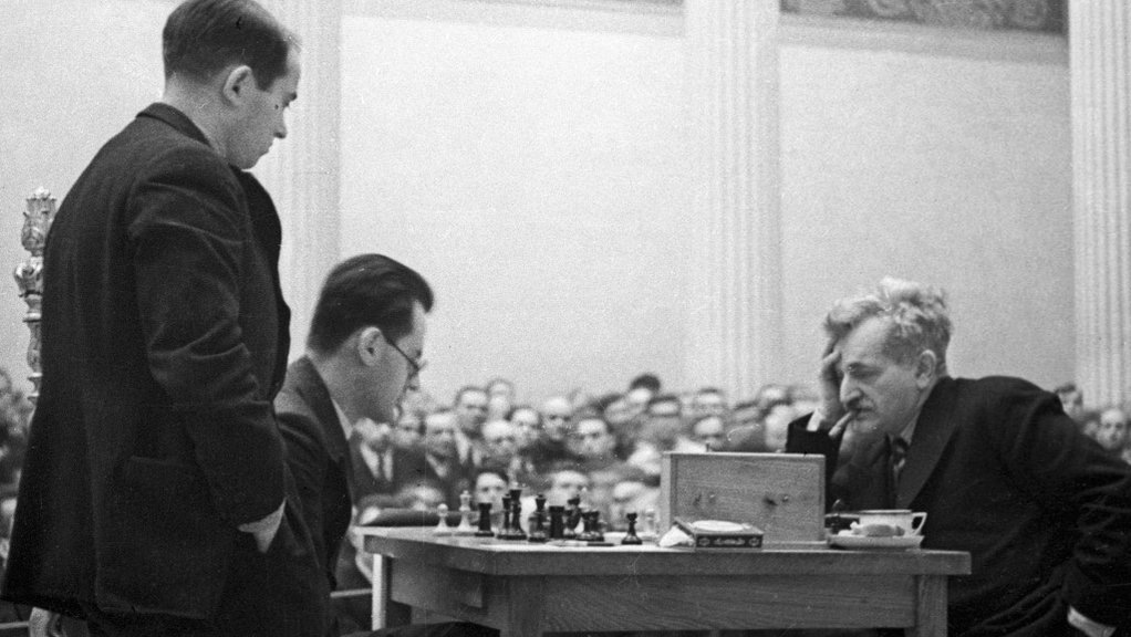    Эмануил Ласкер (справа)  РИА "Новости"