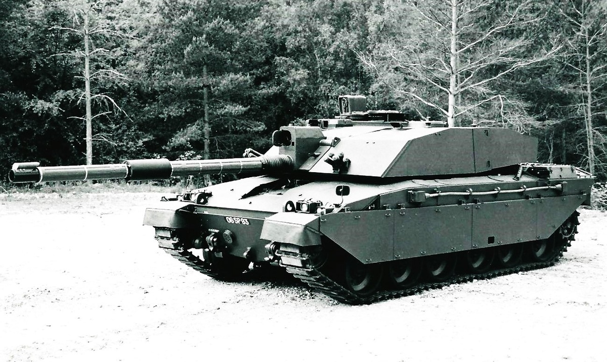 Опытный образец танка CHALLENGER 2.